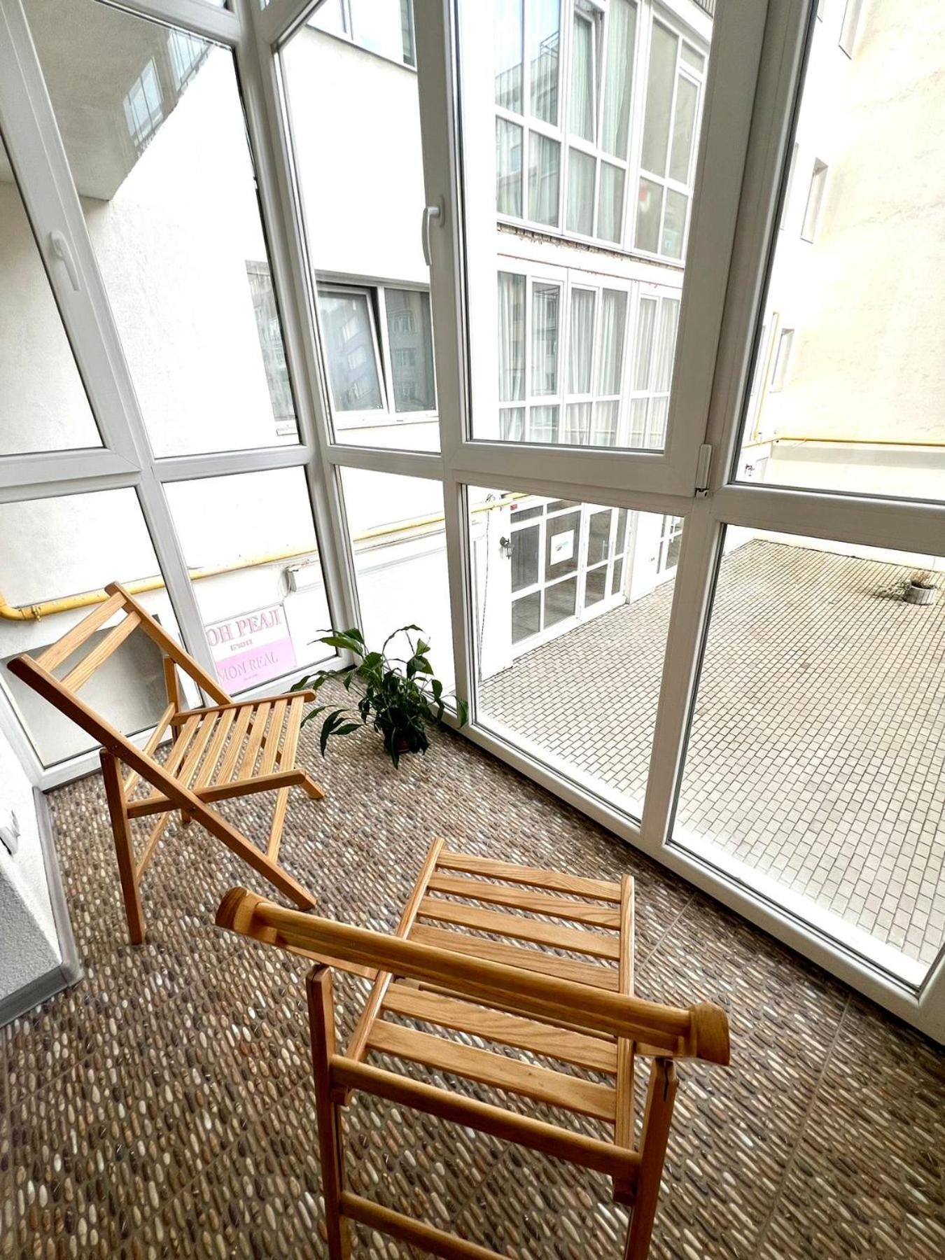 Osapart Ideal Apartment In The Complex Great Britain Lviv Exterior foto